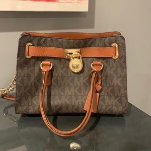 Michael kors purse